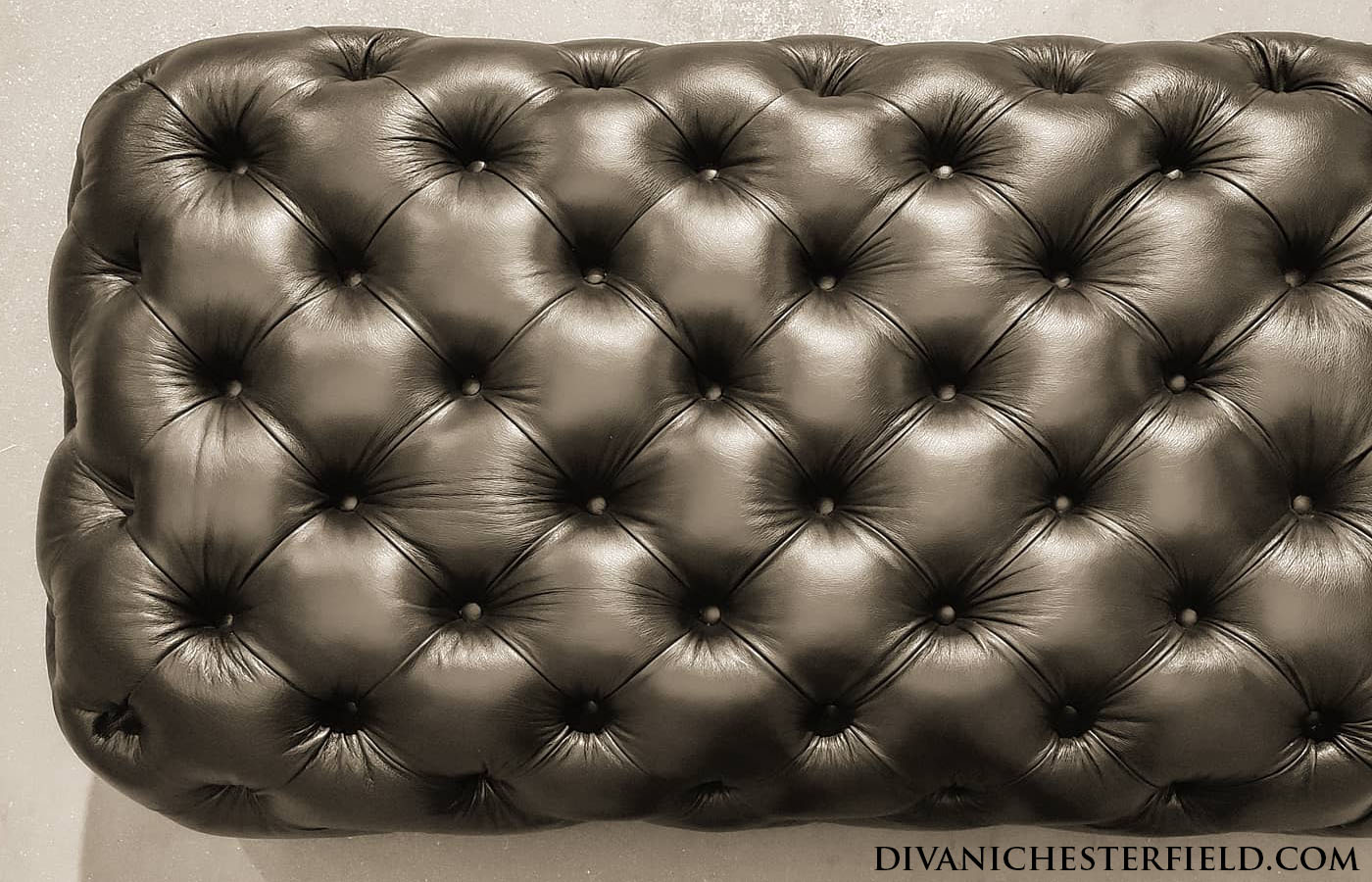 ottoman rounded pouf chesterfield leather buttons